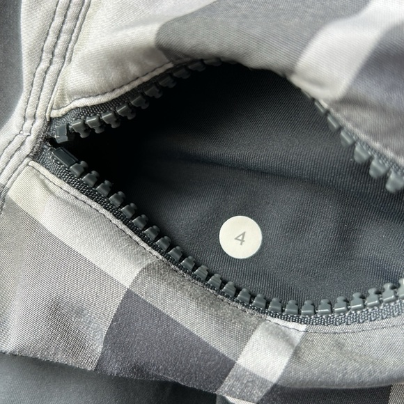 Lululemon *Rare* Seek The Peak Plaid Running Jacket - Picture 9 of 9